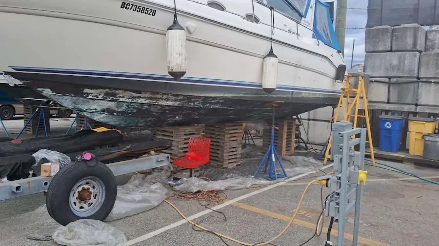 Fiberglass Boat Repair Service